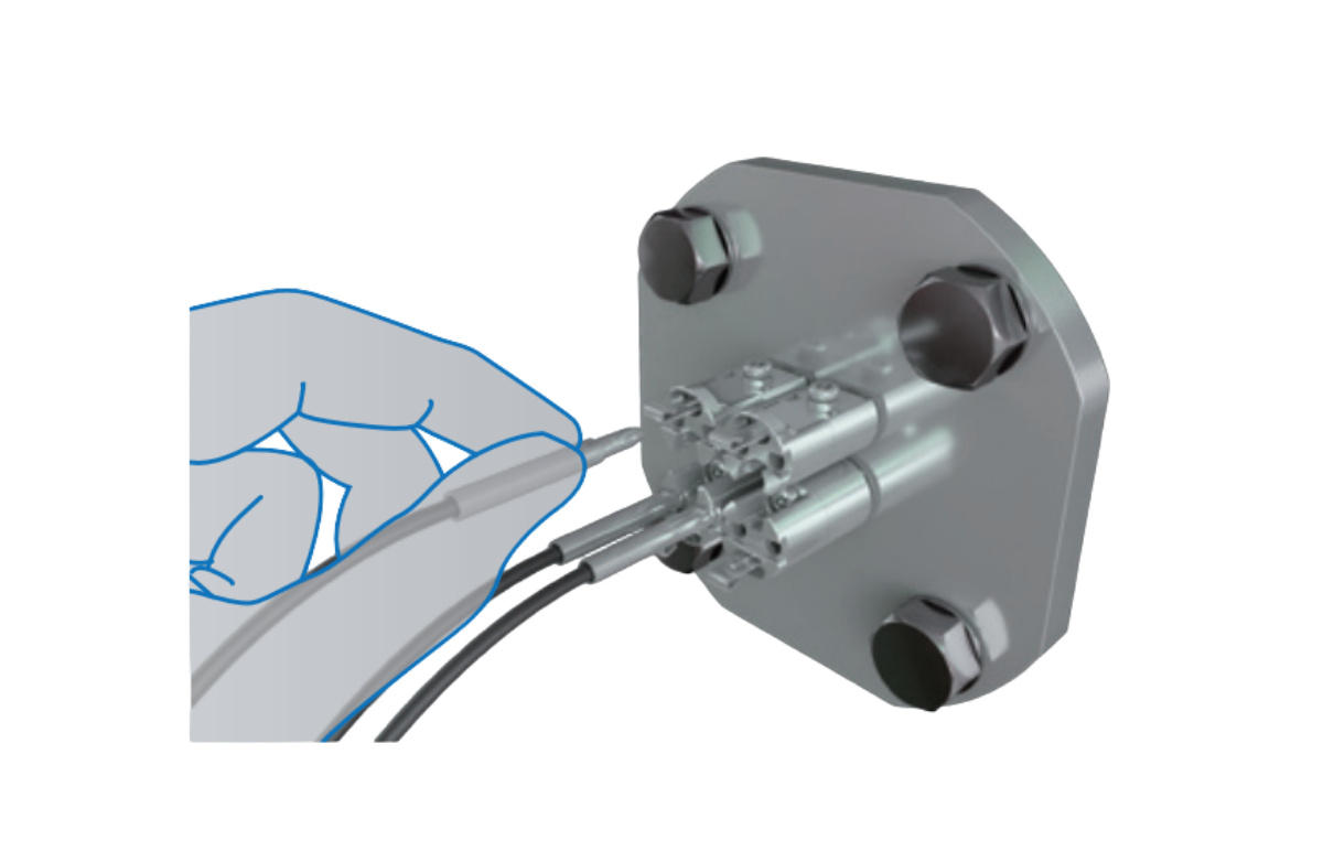 Fiber optic connections in vacuum