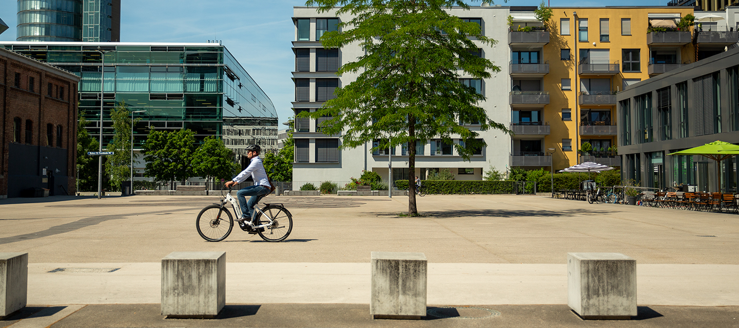 e-bike Urban GX Power mood image Panasonic Industry