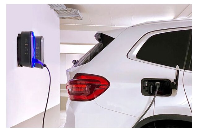 The small box for the wall box: New printed HE-R relay ready for 3 phase systems