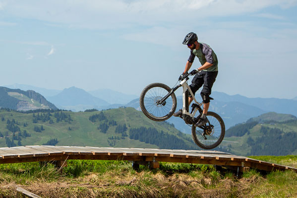 Panasonic Cycle Technology enhances international service networks to directly support European dealers