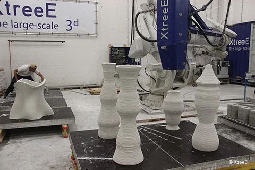 3D-printed concrete elements in the XtreeE workshop